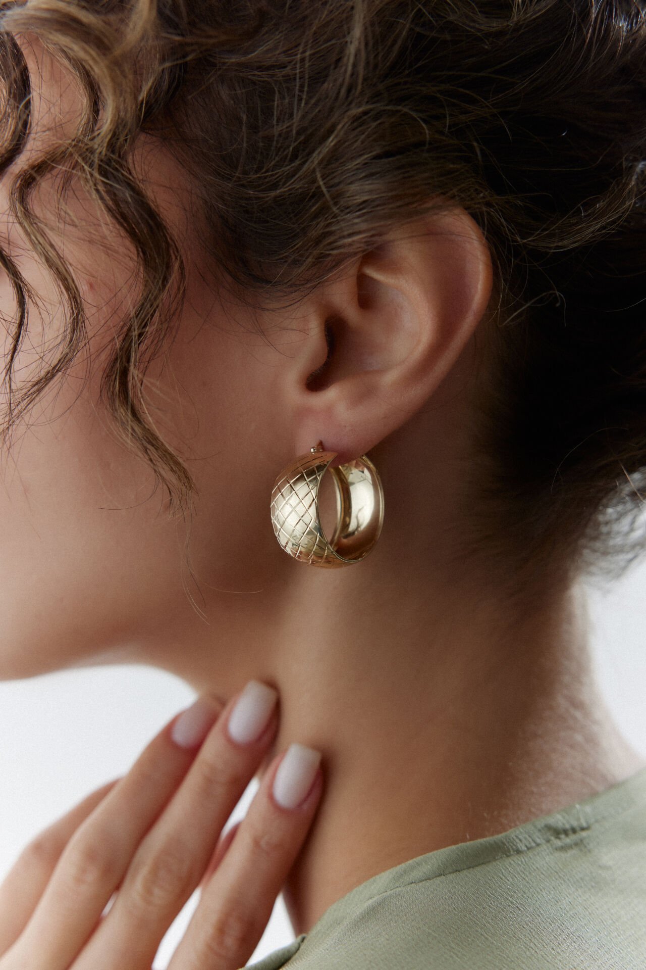 Altın Line Halka Küpe