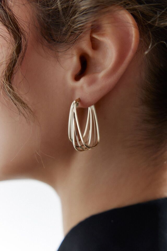 Altın Çizgi Şarnel Küpe