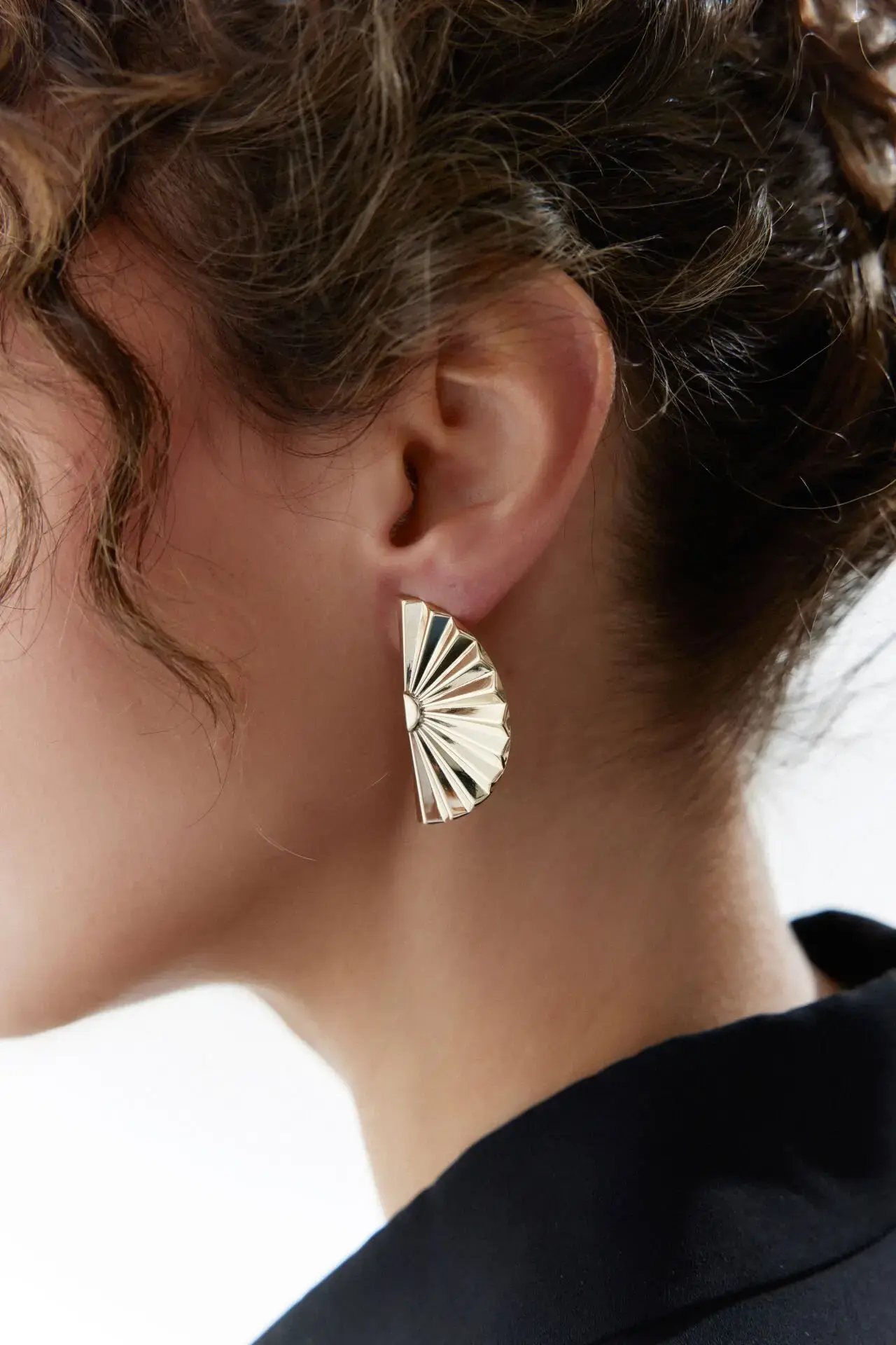 Altın Yelpaze Şarnel Küpe