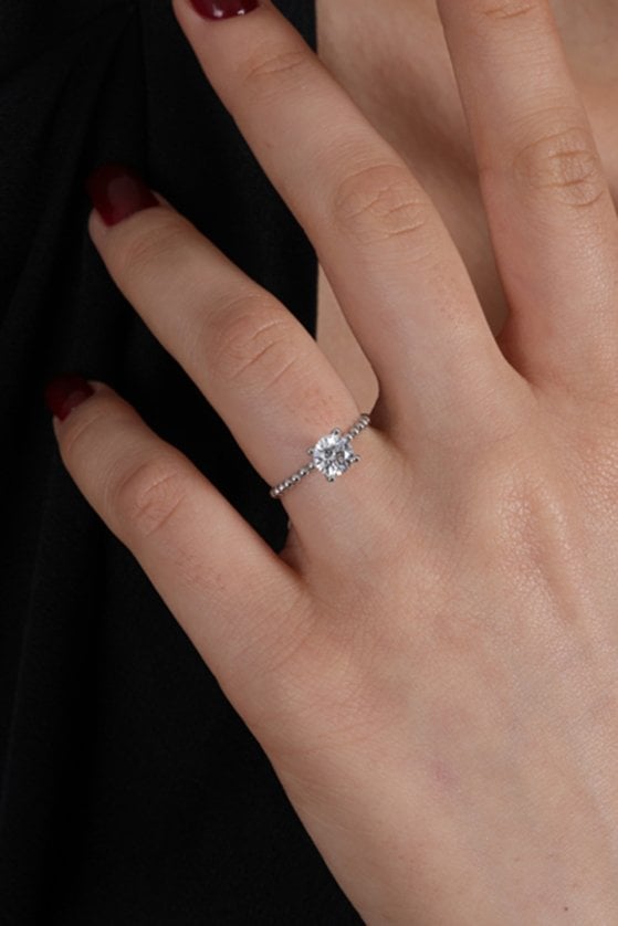 Altın Dört Tırnak Tektaş Yüzük