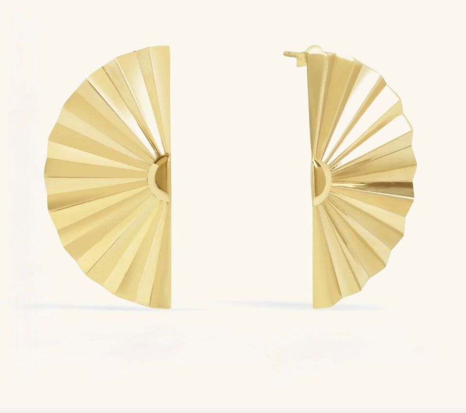 Altın Yelpaze Şarnel Küpe