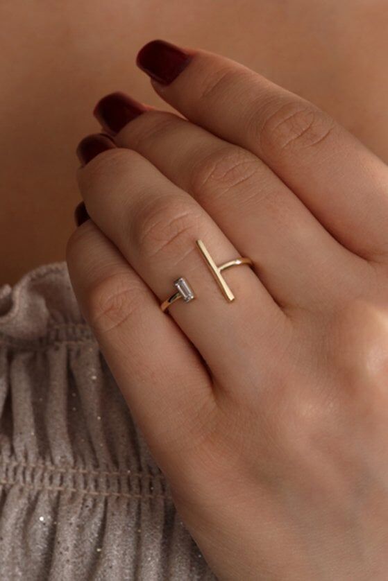 Altın Baget Taşlı Line Yüzük