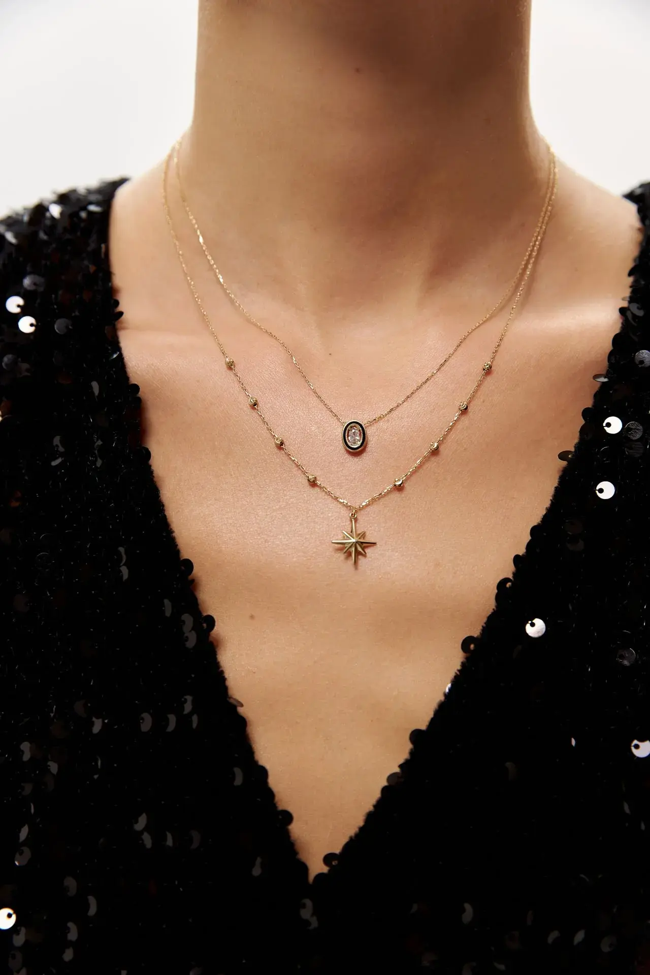 ALTIN SİYAH MİNELİ OVAL KOLYE