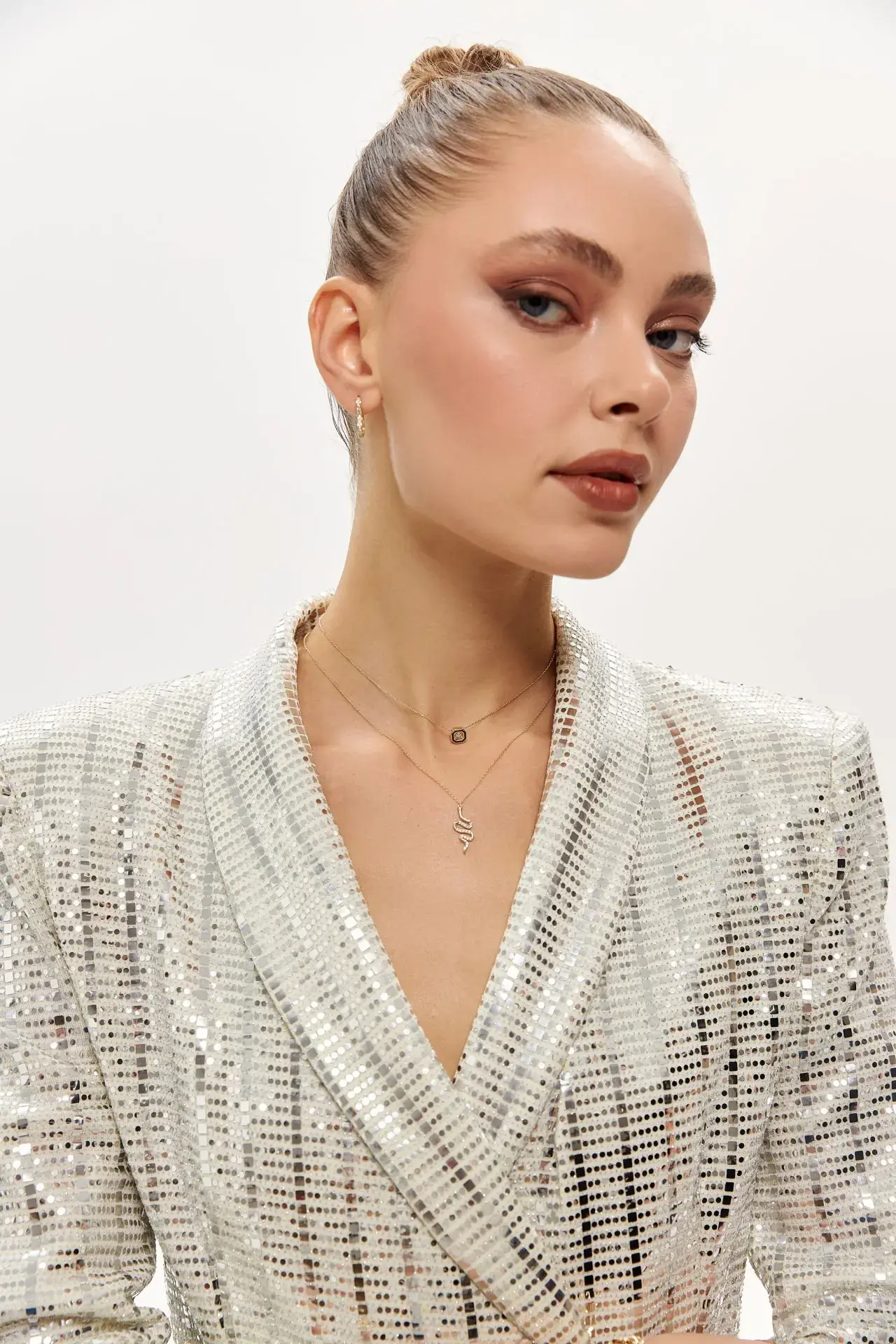 Altın Siyah Mineli Taşlı Kolye