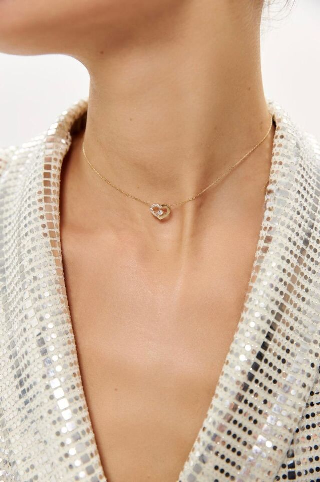 Altın Yarı  Taşlı Kalp Kolye