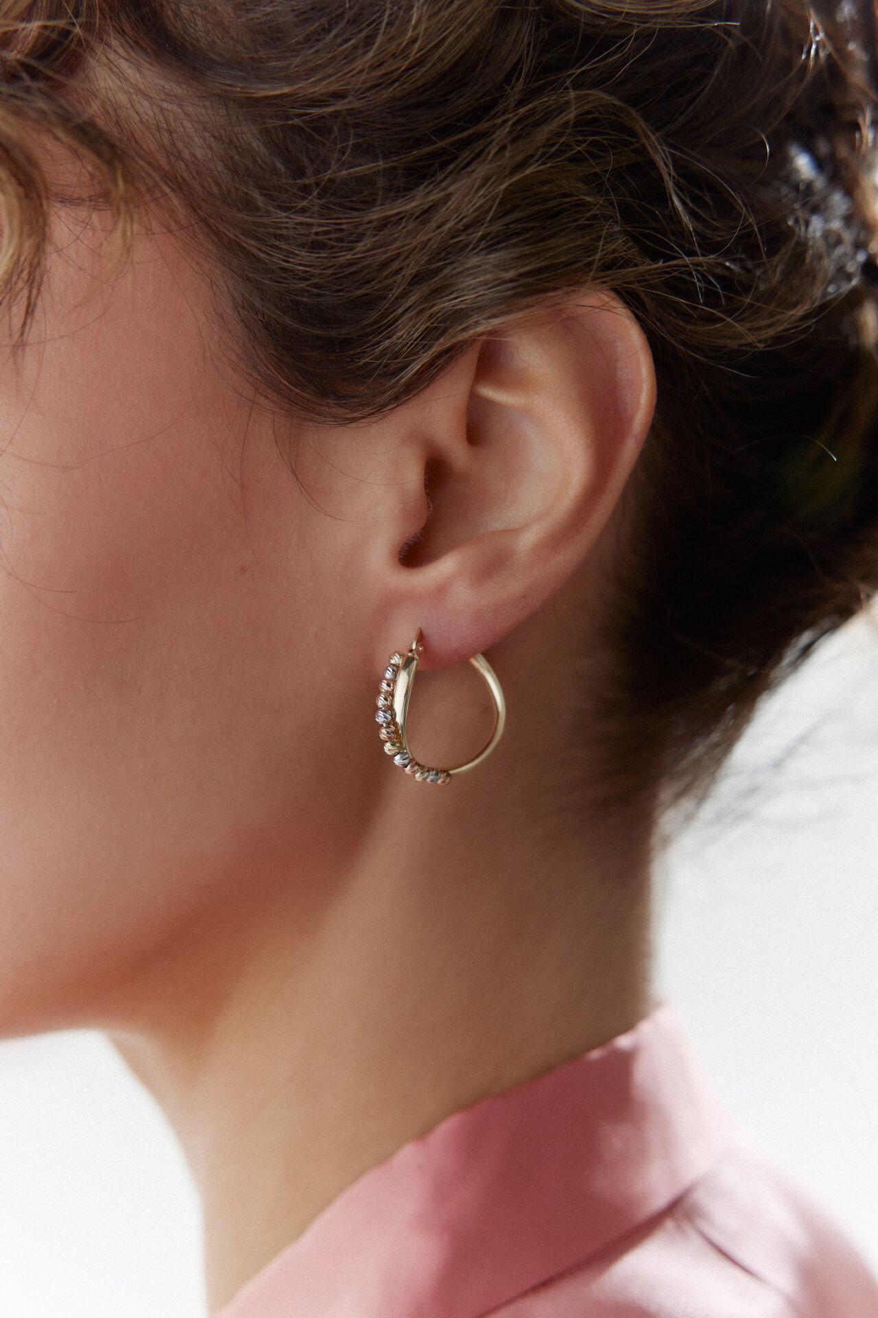 ALTIN DORİKALI ŞARNEL KÜPE