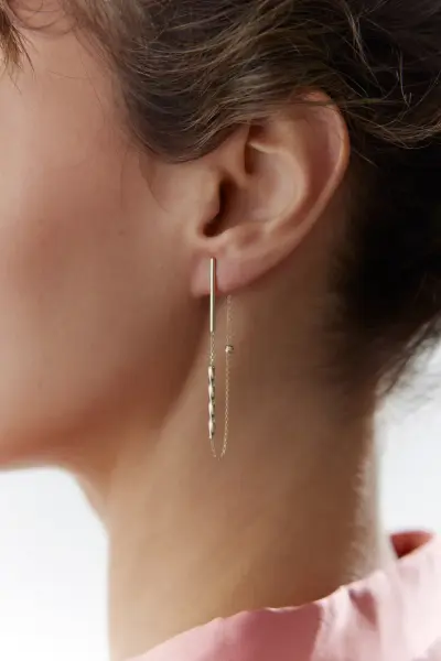 ALTIN SALLANTILI LİNE KÜPE