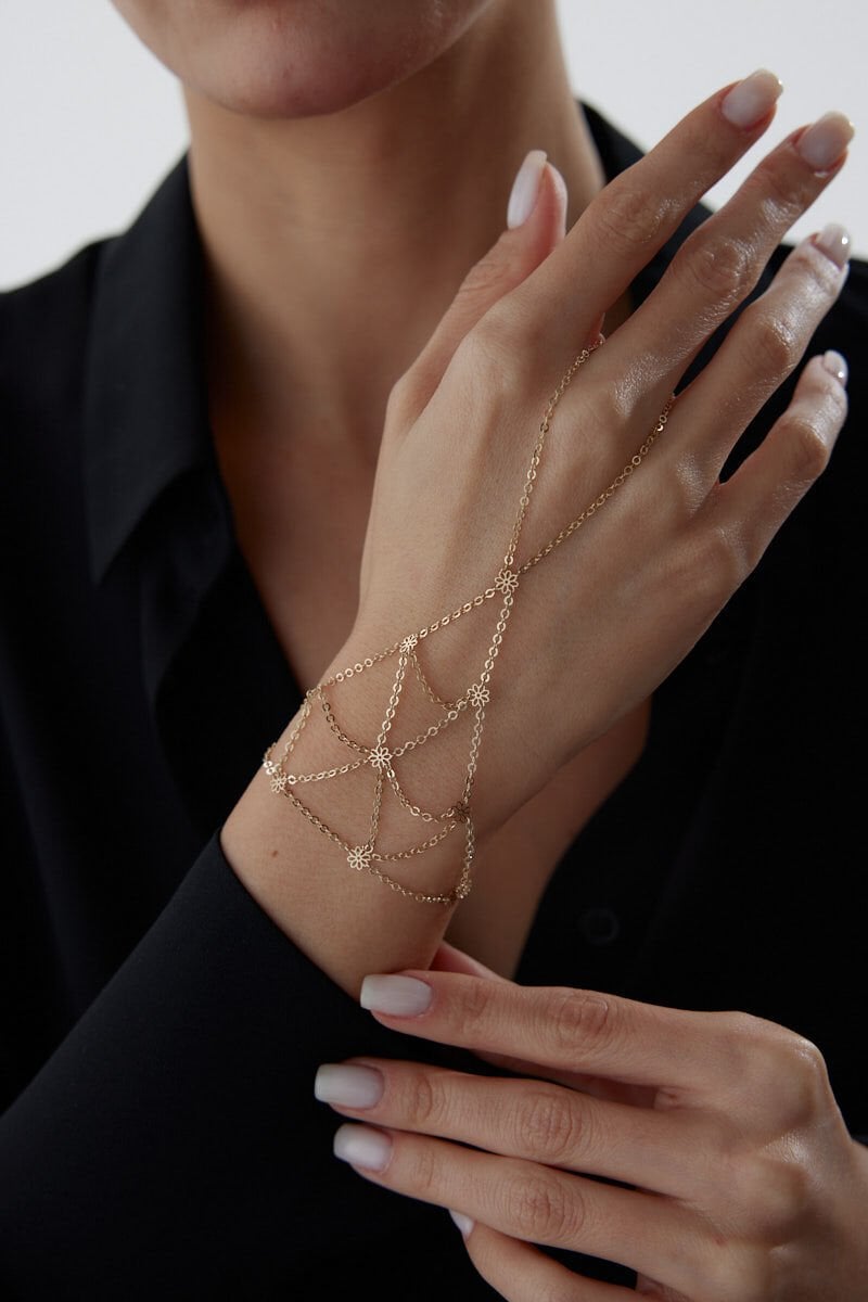 ALTIN DAİSY ŞAHMERAN