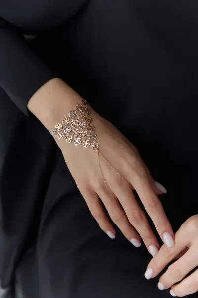 Altın Çiçek Form Şahmeran