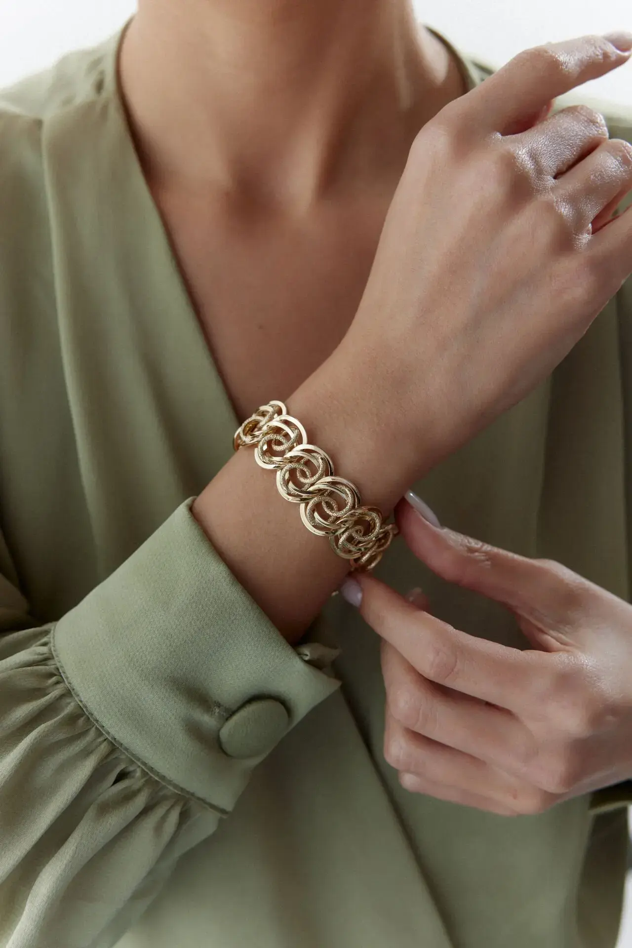 Altın Geniş Hallow Bileklik