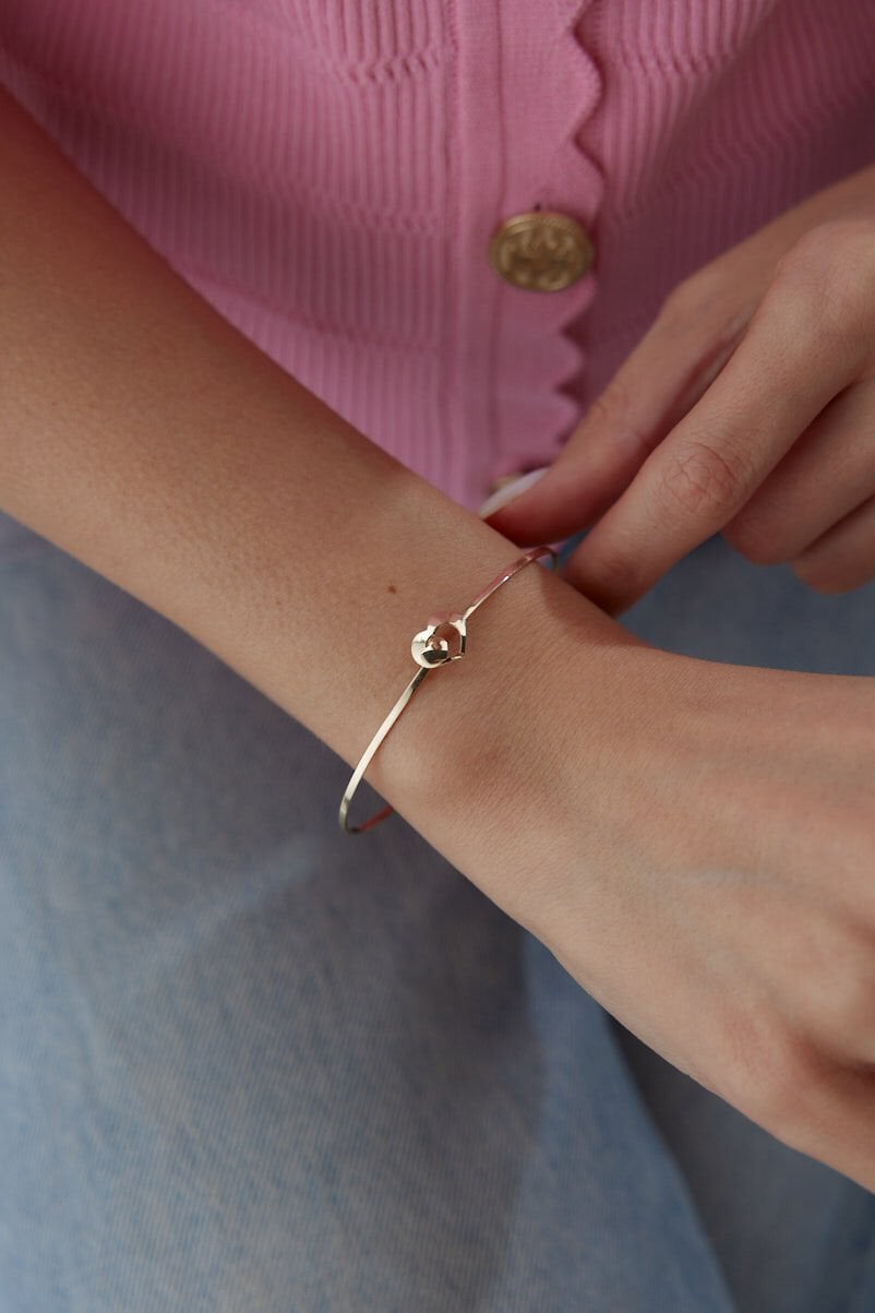 ALTIN KALPLİ KELEPÇE