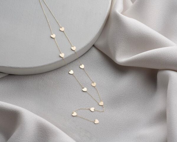 ALTIN SALLANTILI KALP KOLYE