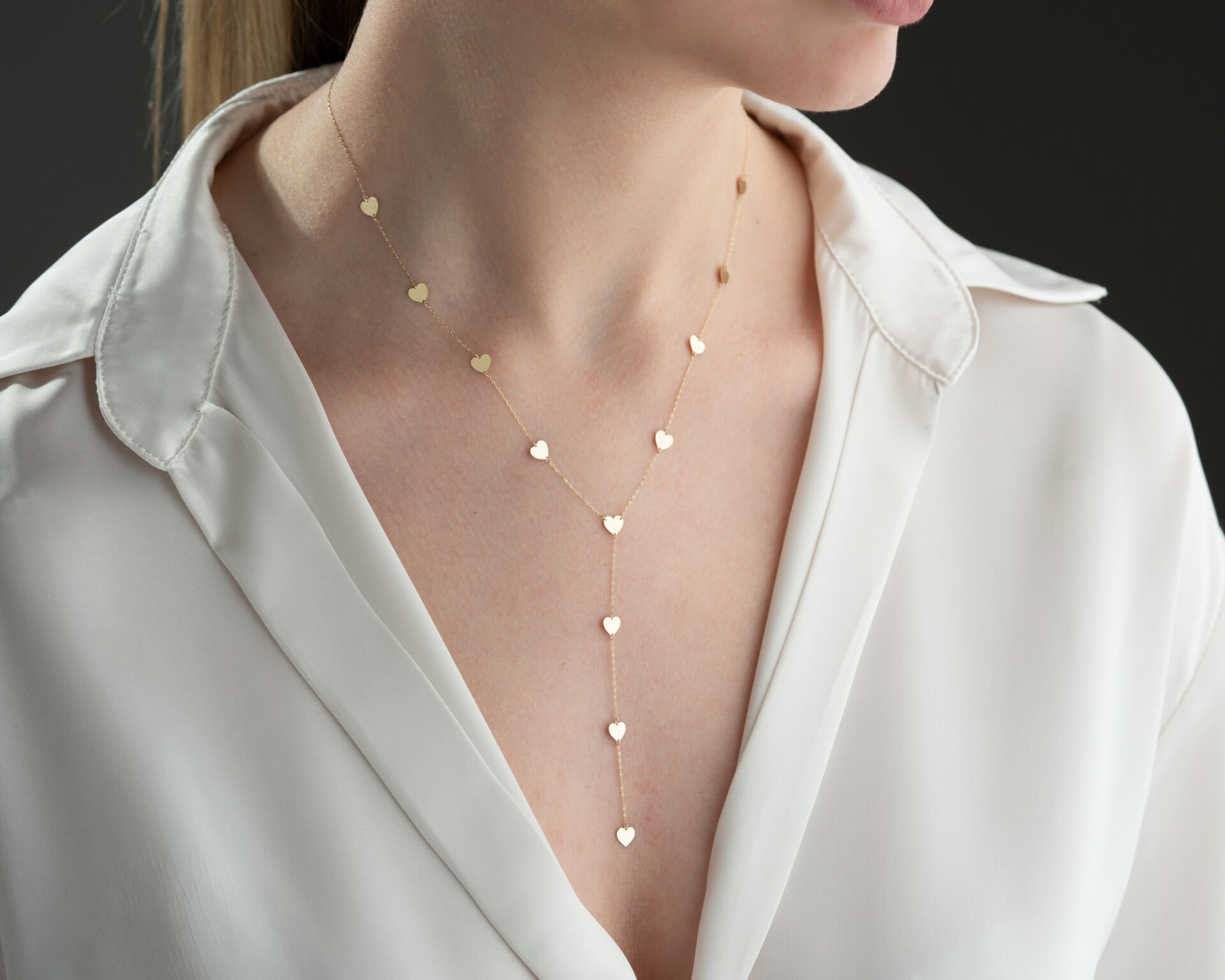 ALTIN SALLANTILI KALP KOLYE