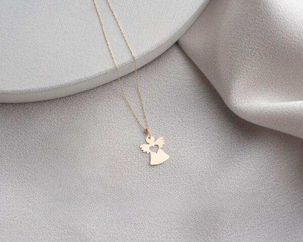 Altın Minik Kalpli Melek Kolye