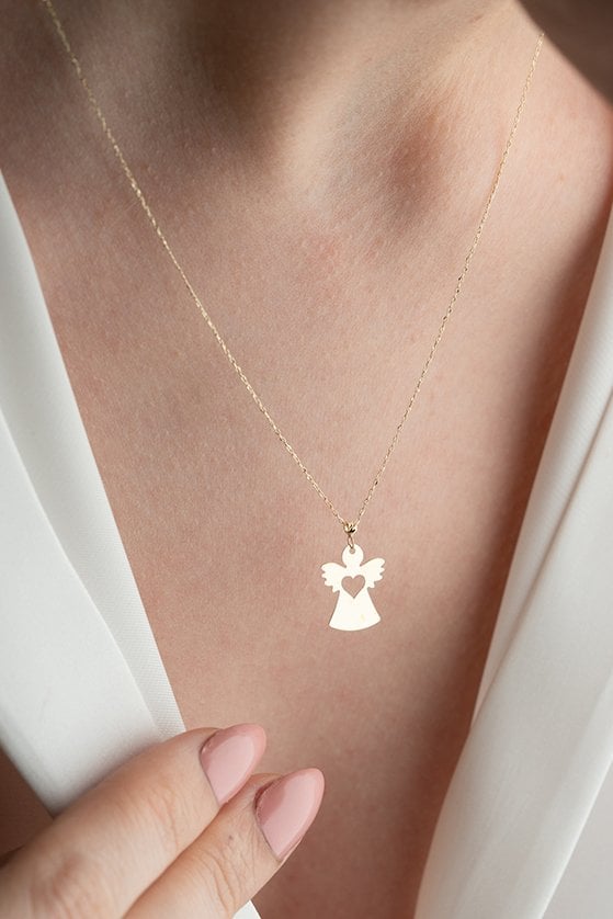 Altın Minik Kalpli Melek Kolye