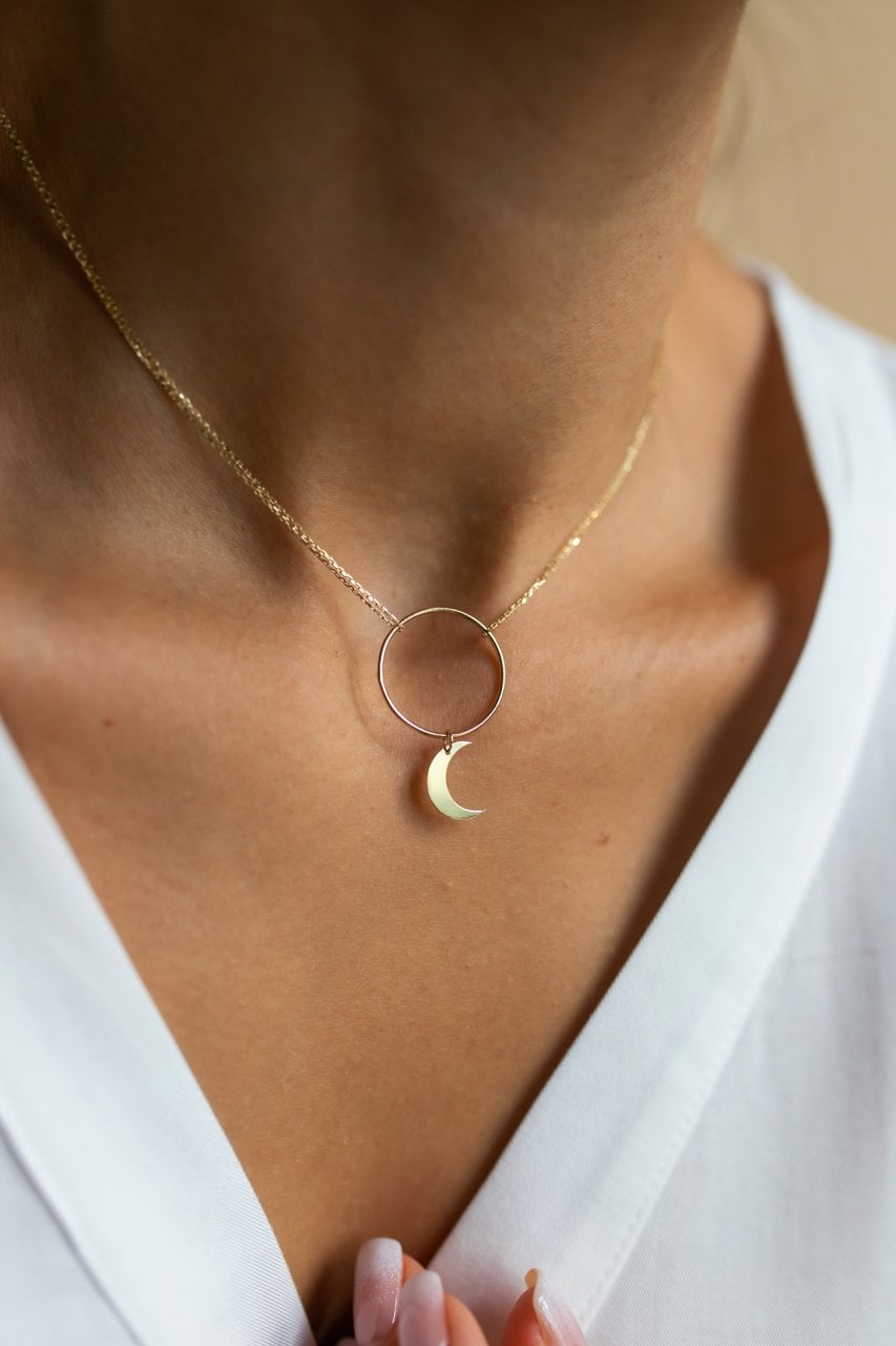 Altın Lazer Kesim Ay Kolye