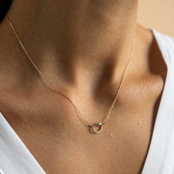 Altın Düğüm Kolye