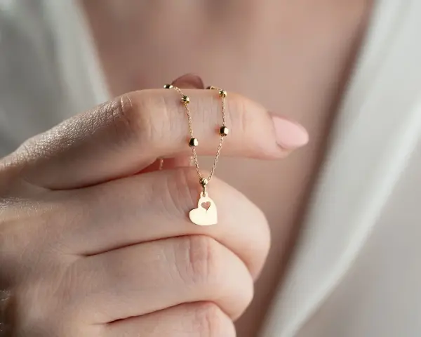 ALTIN DORİKALI KALP KOLYE