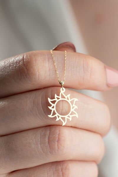 Altın Güneş Kolye