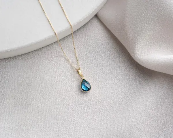 ALTIN AQUAMARİNE TAŞLI KOLYE