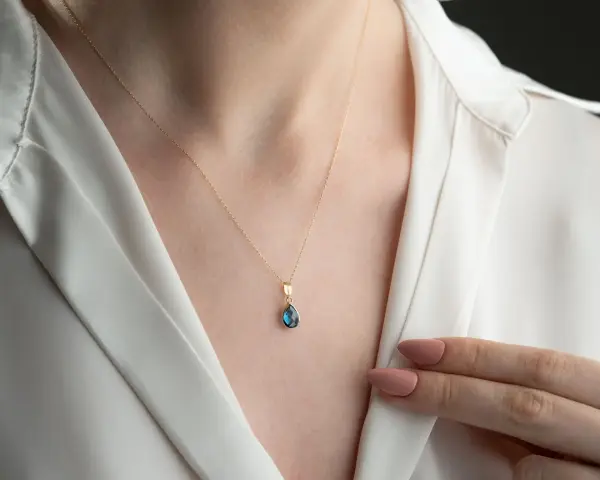 ALTIN AQUAMARİNE TAŞLI KOLYE