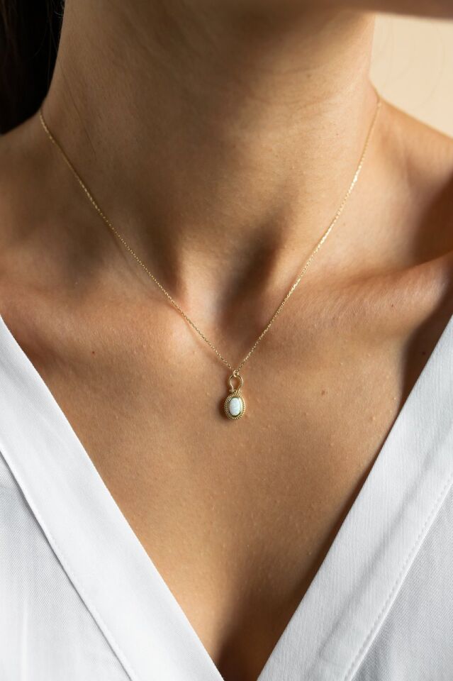 Alın Opal Taşlı Kolye