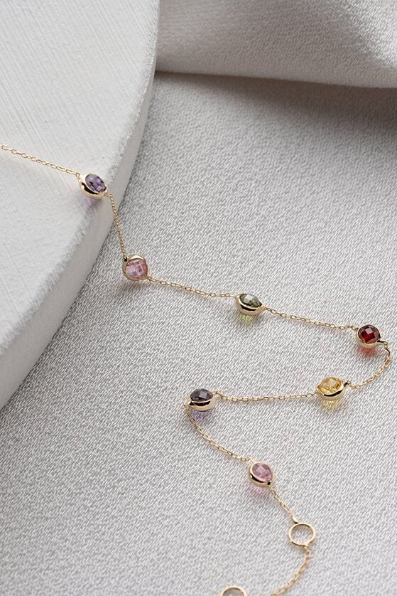 Altın Dokuz Renkli Taşlı Bileklik