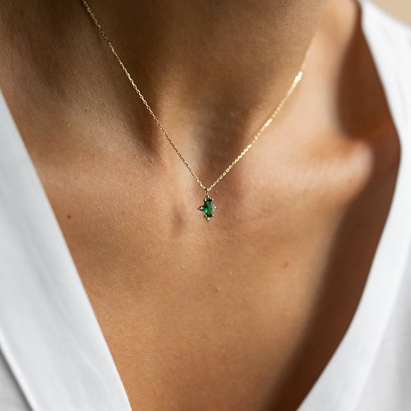 Altın Yeşil Taşlı Kolye