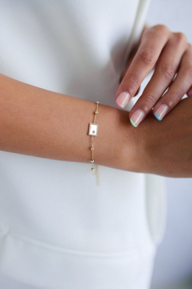 Altın Dorikalı Dikdörtgen Figürlü Bileklik