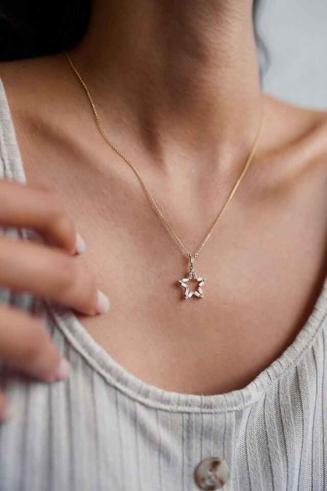 Altın Baget Taşlı Yıldız Kolye