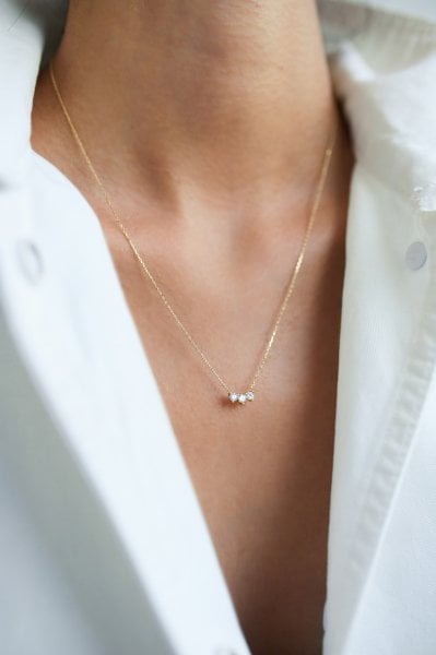 ALTIN ÜÇ SIRA TAŞLI KOLYE