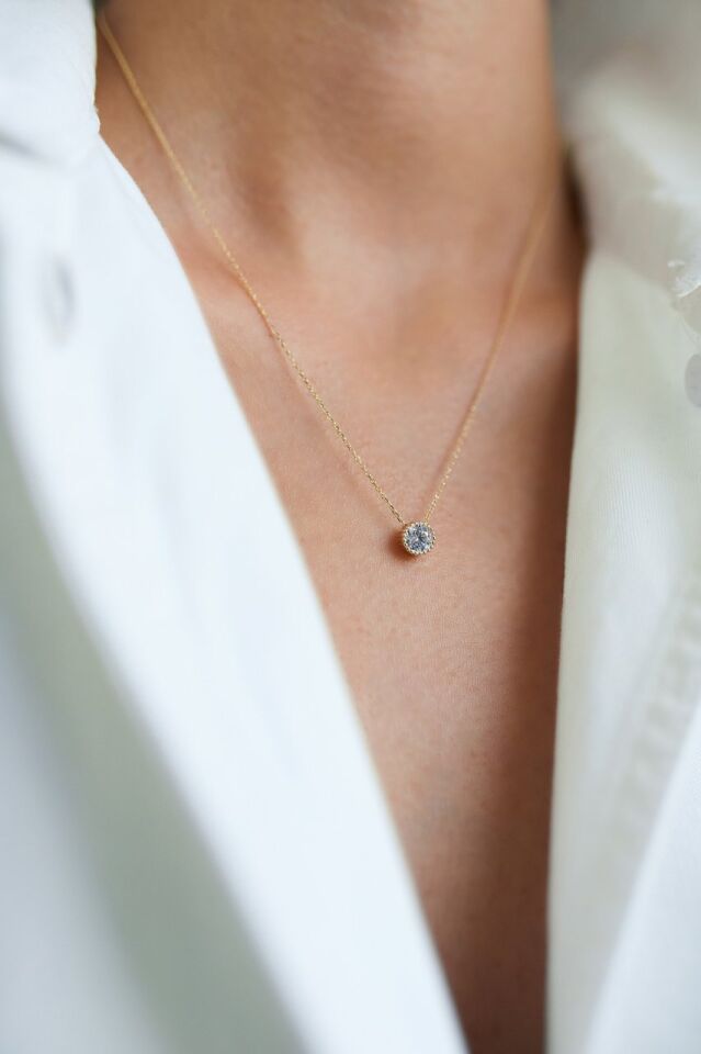 Altın Yuvarlak Tektaş Kolye