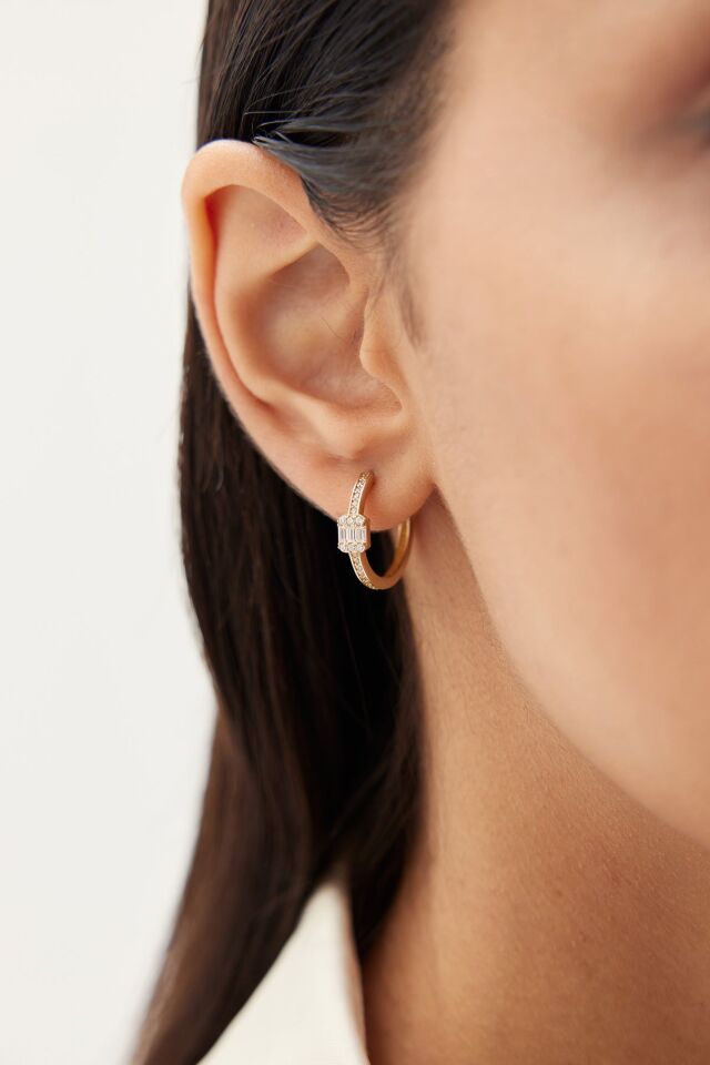 Altın Tam Tur Taşlı Baget Küpe