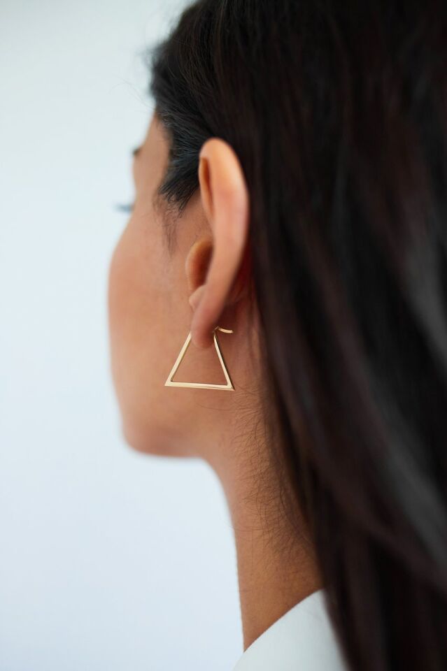 Altın Üçgen Tasarım Küpe