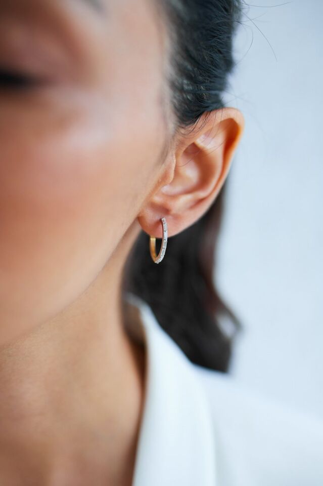 ALTIN BAGET TAŞLI KÜPE