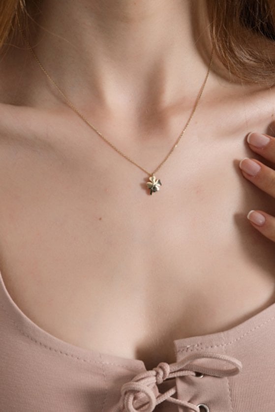 Altın Sade Yonca Kolye