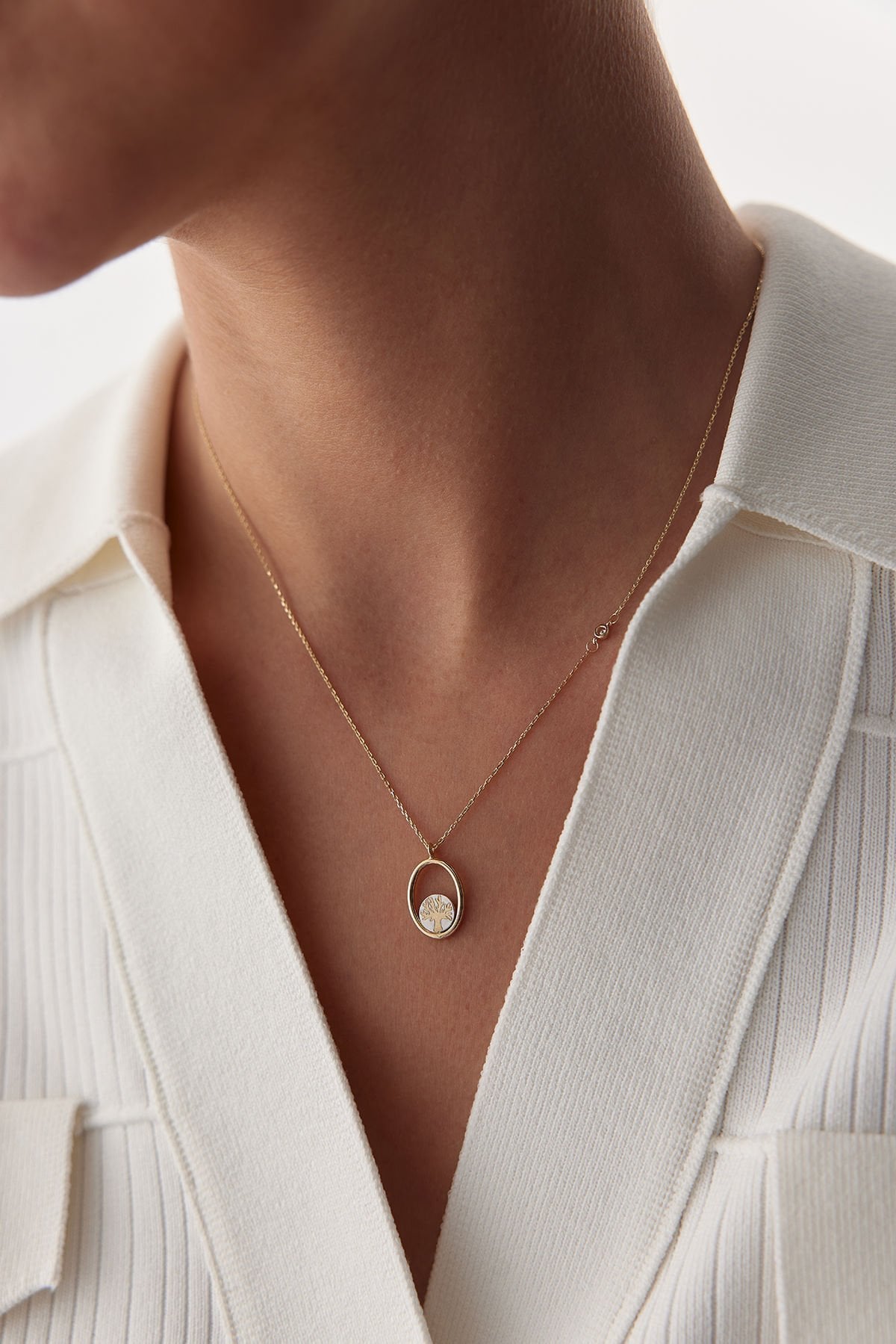 Altın Oval Hayat Ağacı Kolye