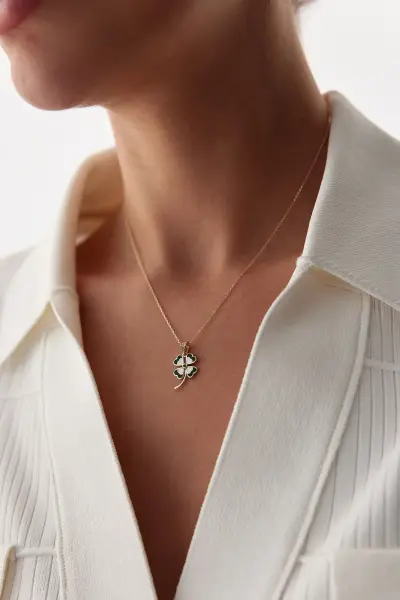 ALTIN CLOVER NECKLACE