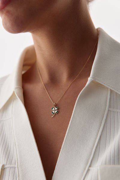 ALTIN CLOVER NECKLACE