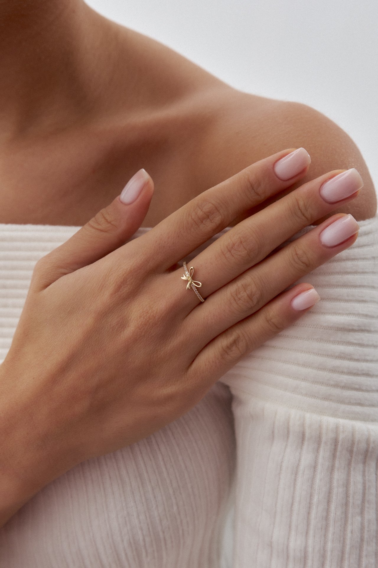 Altın Taşlı Fiyonk Yüzük