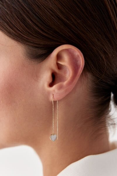 ALTIN SALLANTILI SEDEF TAŞLI KALP KÜPE