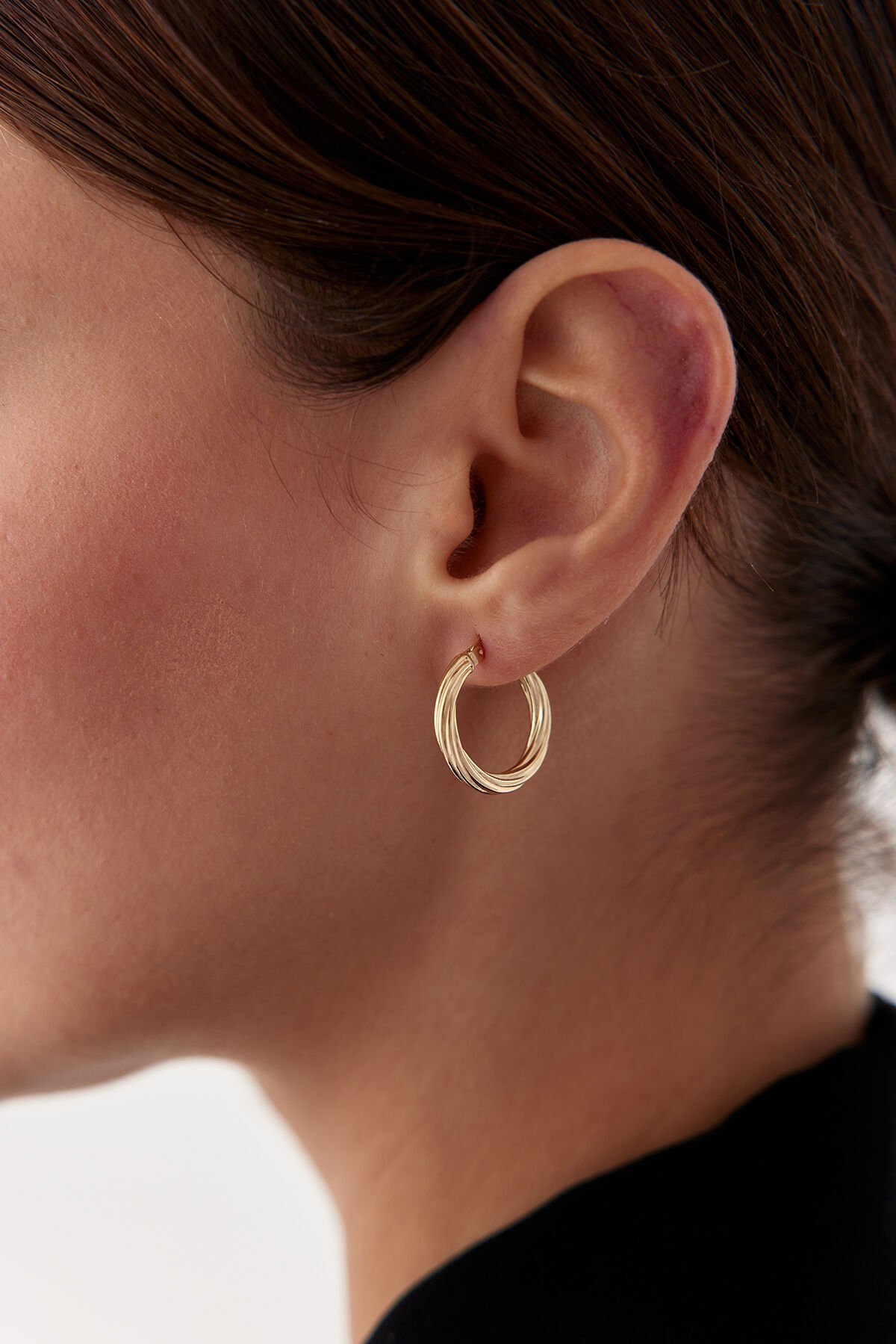 Altın Şerit Detaylı Mini Halka Küpe