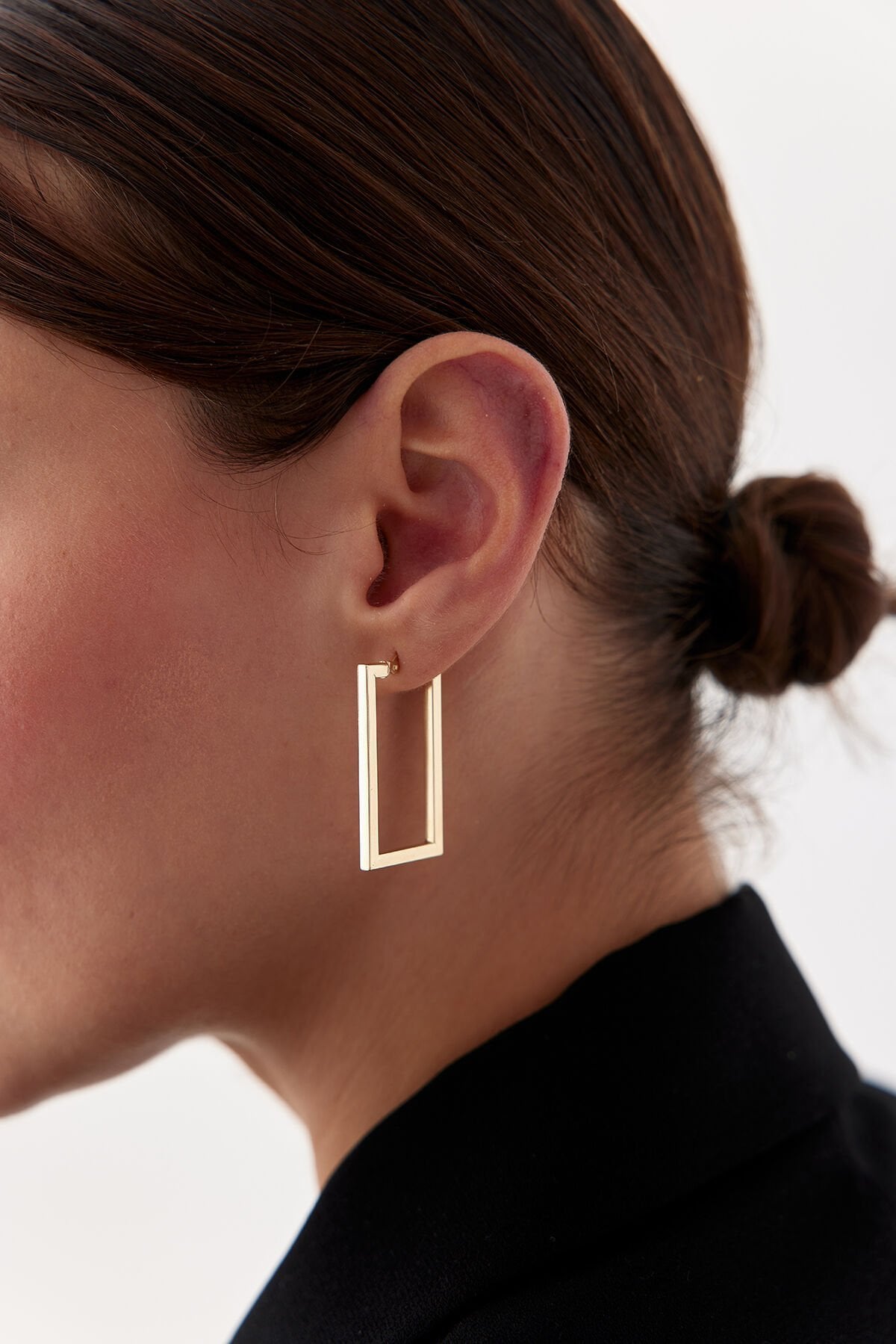 Altın Dikdörtgen Form Sallantılı Küpe