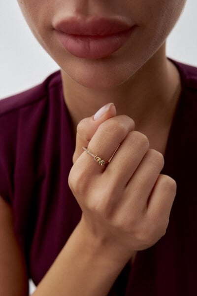 Altın Mini Taşlı Love Yüzük