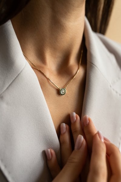 ALTIN SİYAH MİNELİ BOYUNLUK