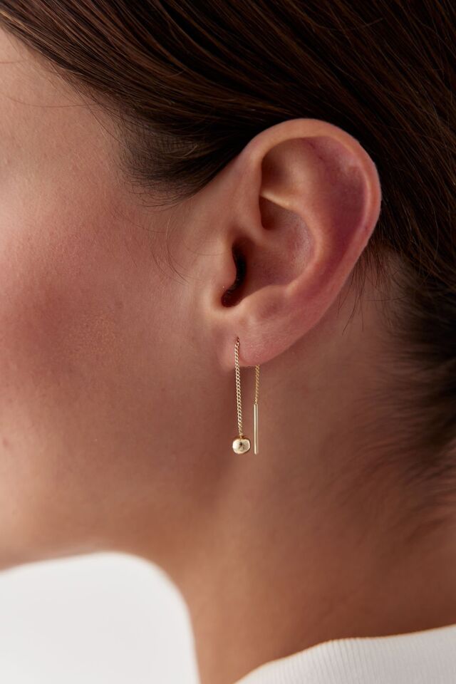 Altın Sallantıllı Top Küpe