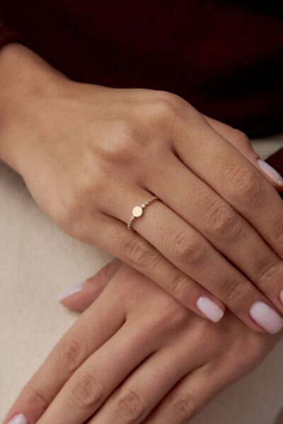 Altın Oval Formlu Dorika Yüzük