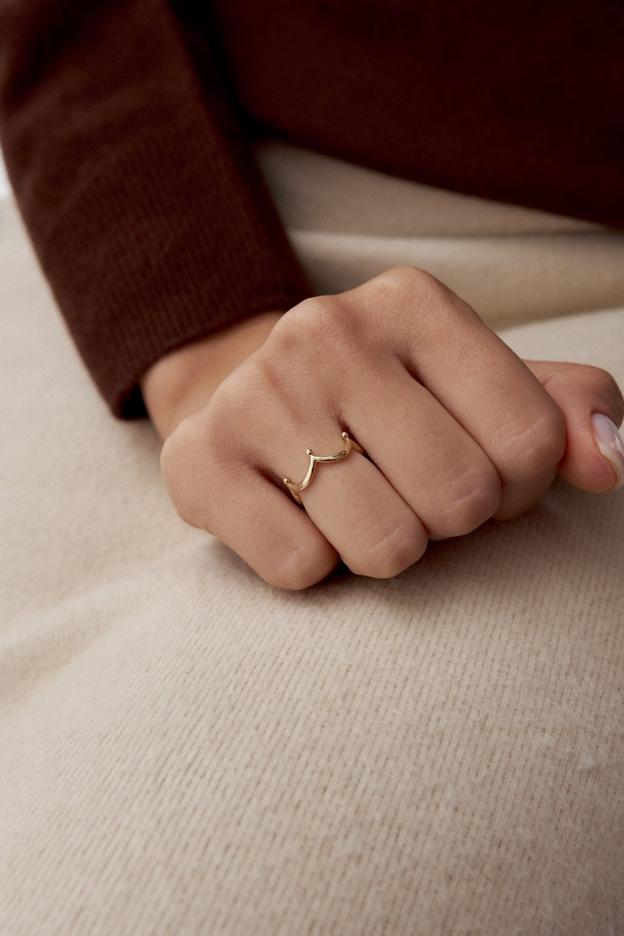 Altın Taşsız Taç Figürlü Yüzük