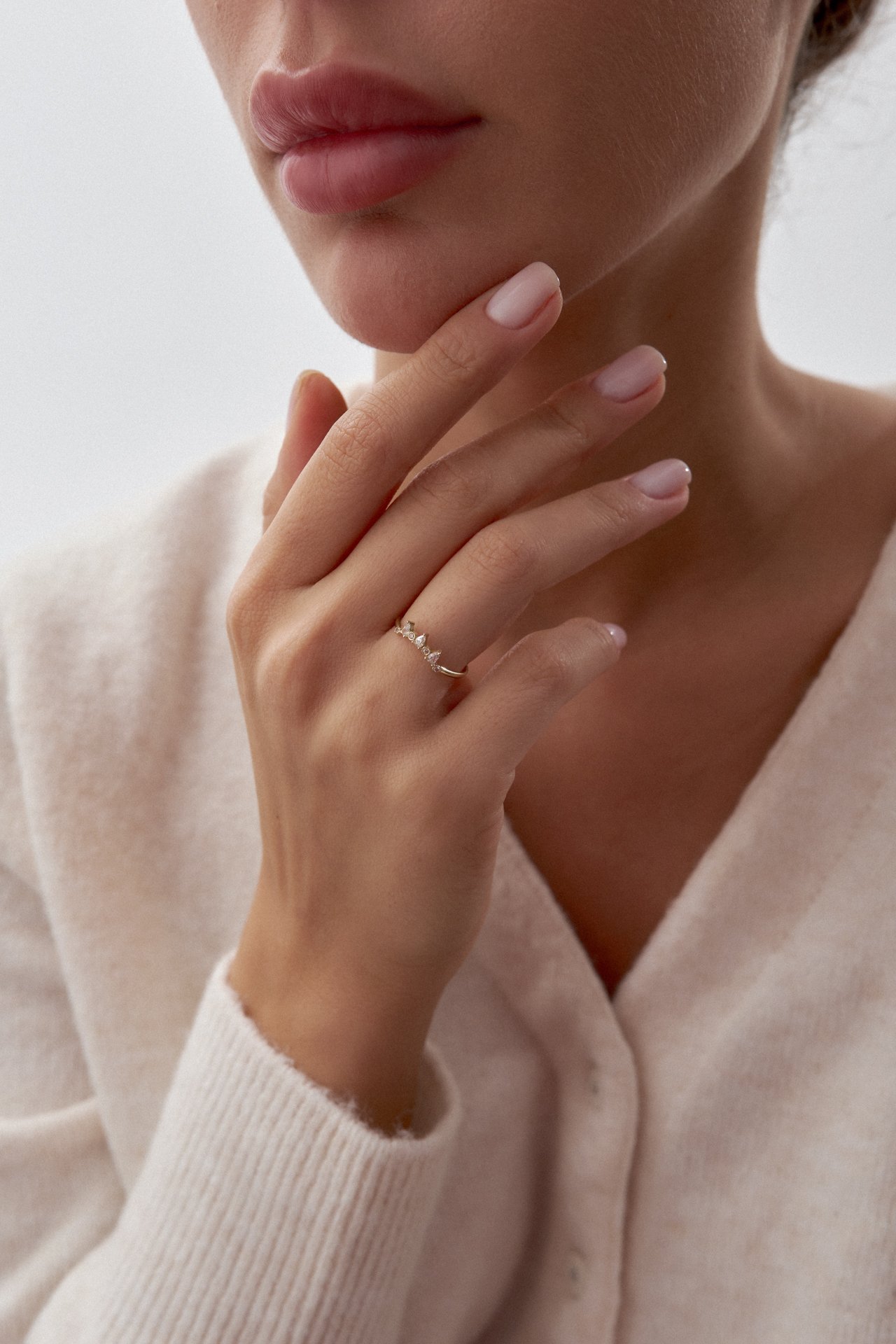 Altın Taç Formlu Taşlı  Yüzük