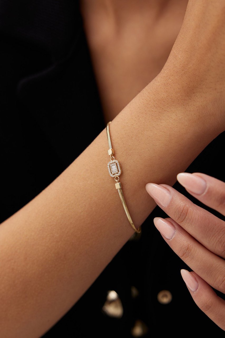 Altın Kare Baget Taşlı Bileklik